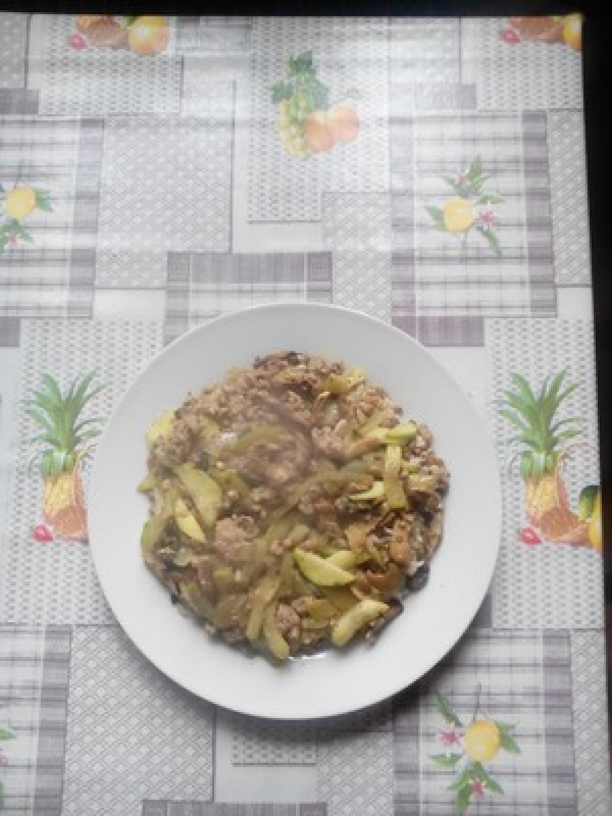 Przepis na Mięso mielone z ryżem cukinią i pieczarkami