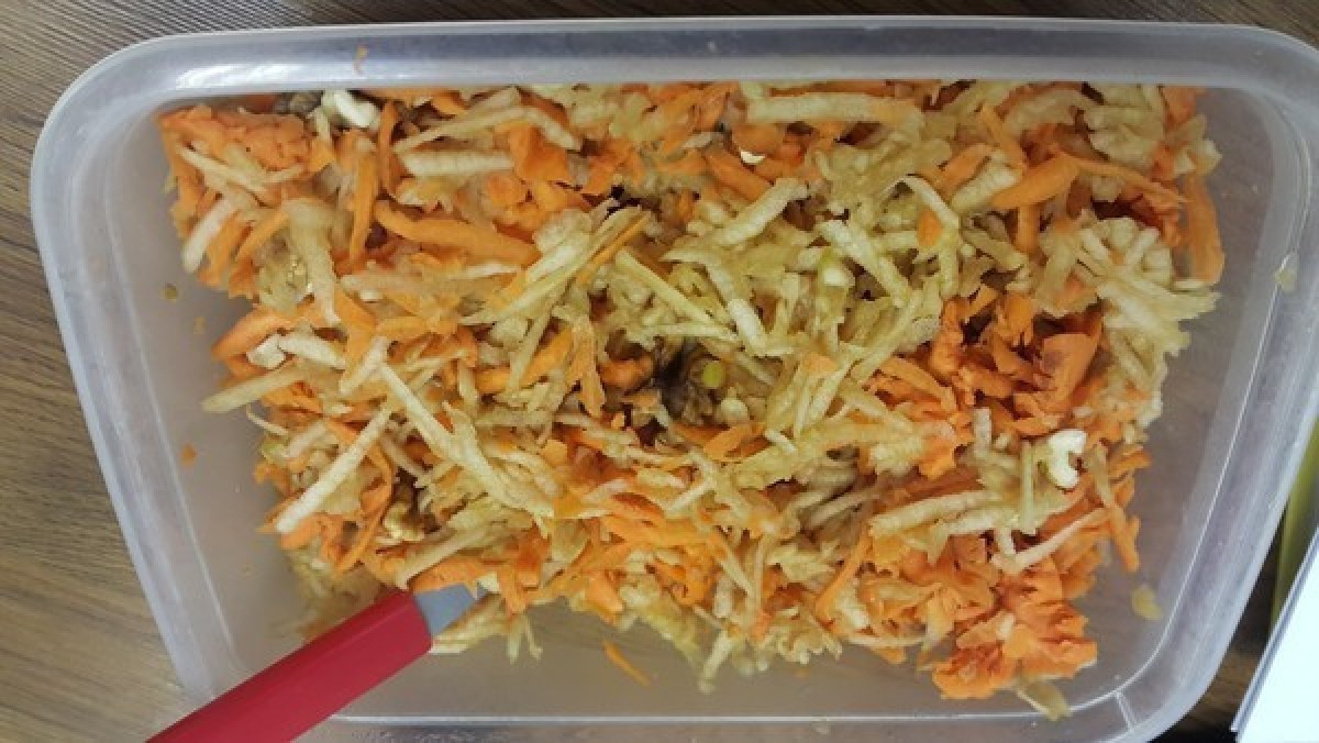 Przepis na Tarte jabłko z marchewką i orzechami