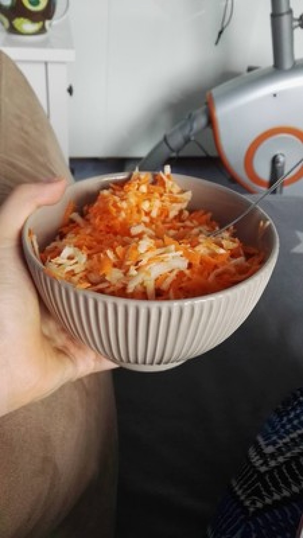 Przepis na Tarte jabłko z marchewką i orzechami