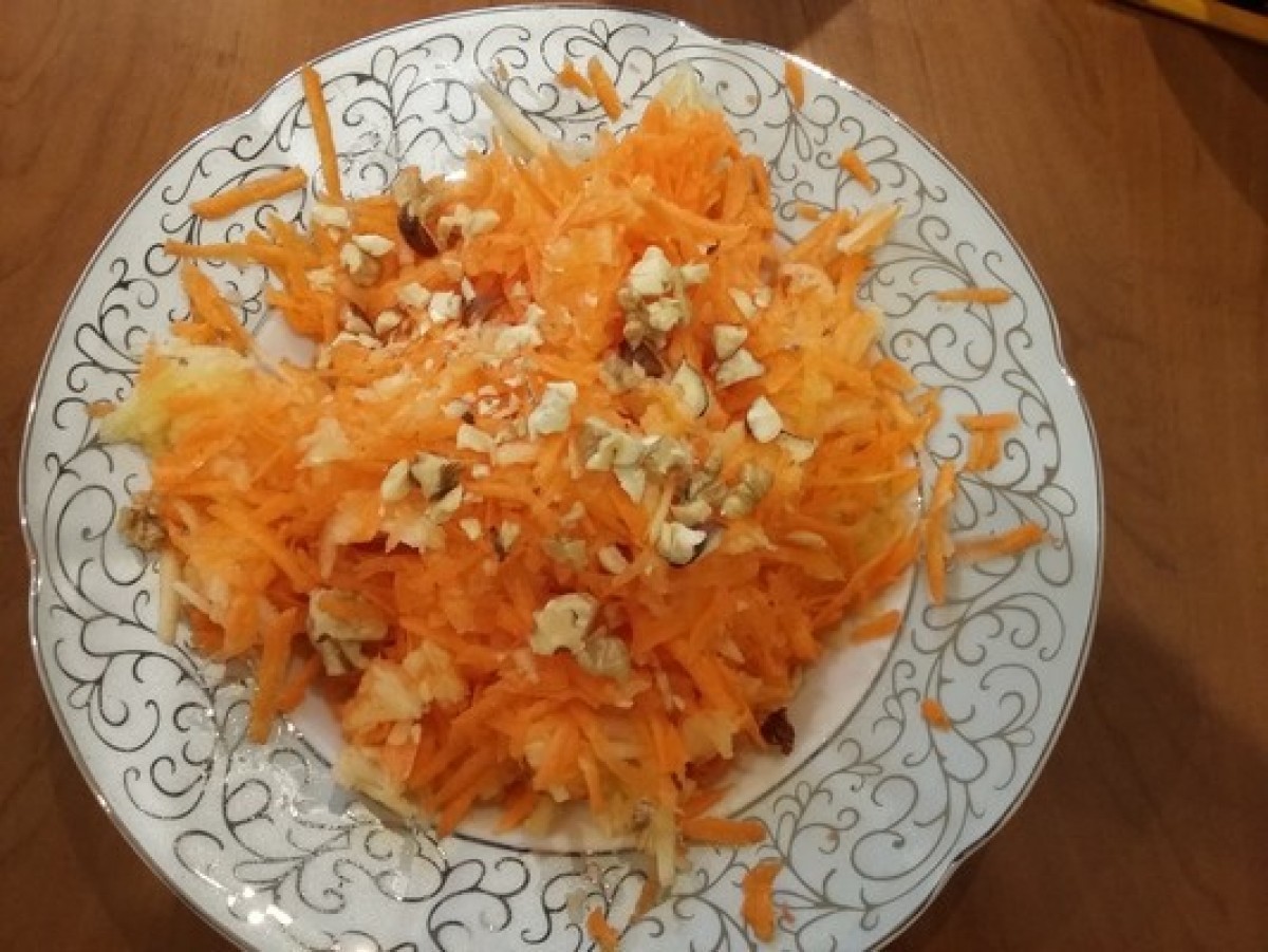 Przepis na Tarte jabłko z marchewką i orzechami