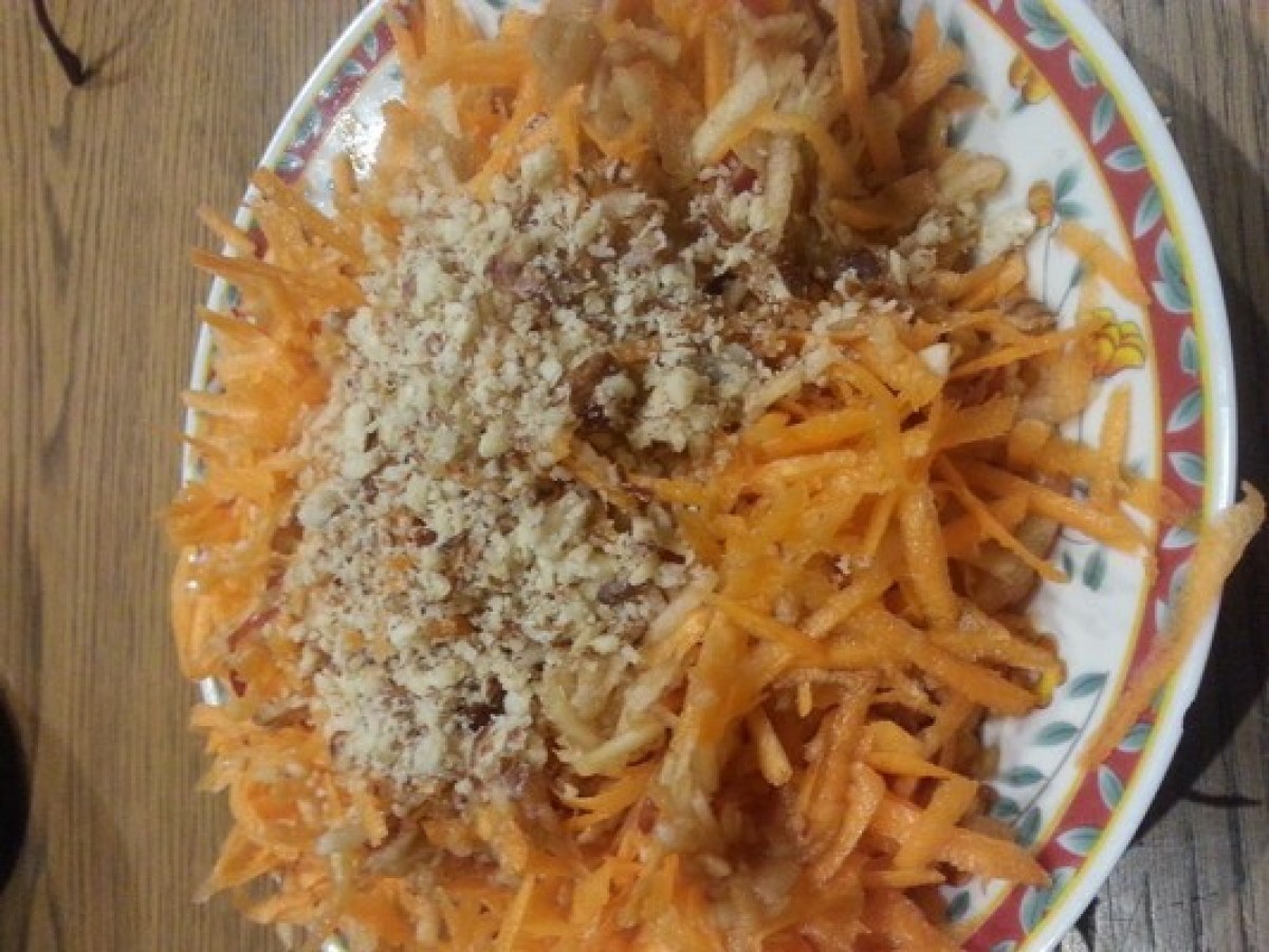 Przepis na Tarte jabłko z marchewką i orzechami