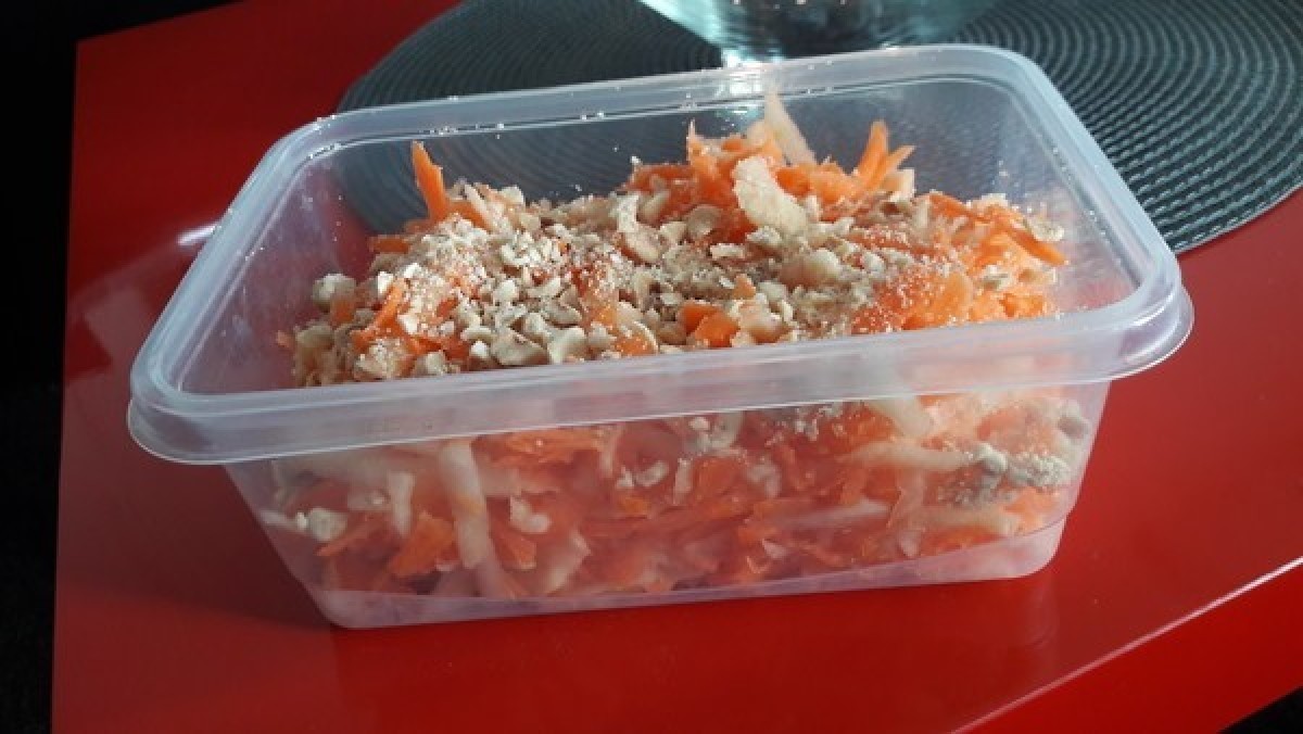 Przepis na Tarte jabłko z marchewką i orzechami