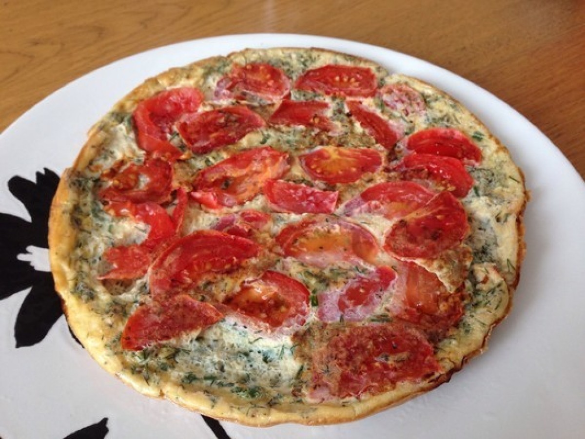 Pietruszkowy omlet z pomidorami