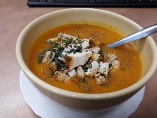 Zupa z dynią, cukinią, ziemniakami i indykiem