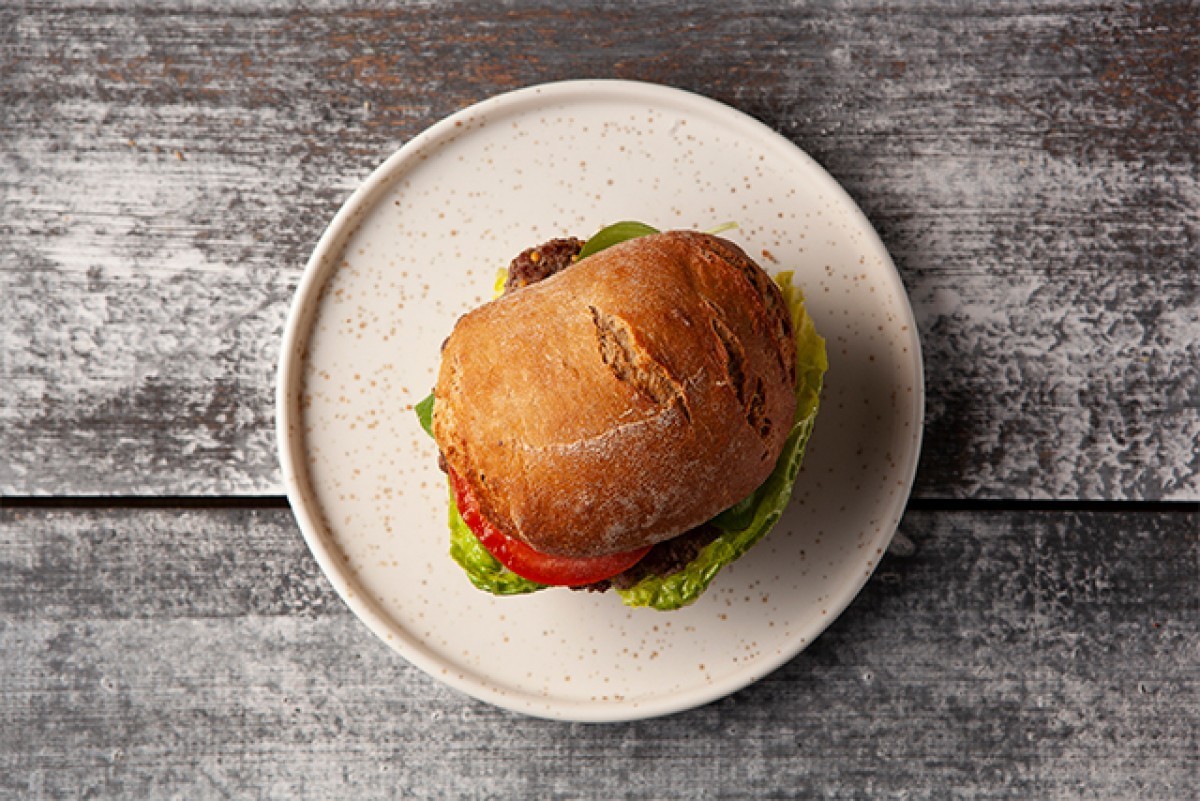 Domowy burger wołowy