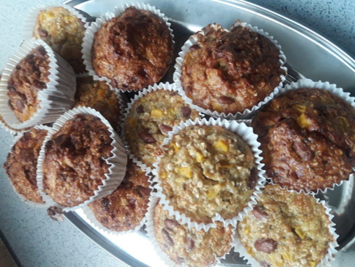 Muffiny otrębowe z fasolą i kukurydzą konserwową