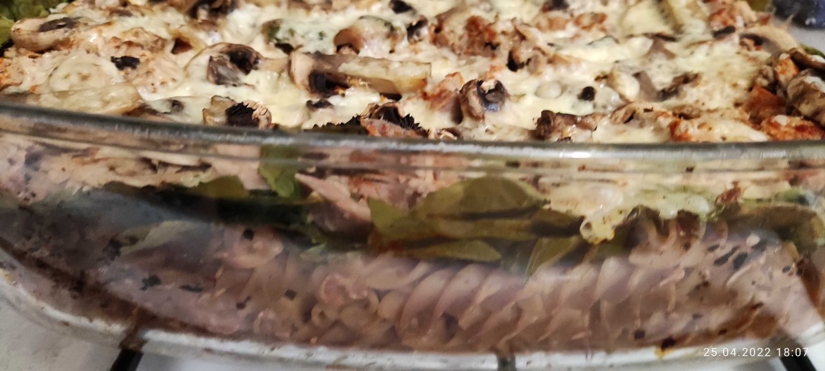 Przepis na Makaronowa zapiekanka z tuńczykiem i szpinakiem