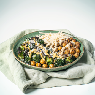 Salade César au Brocoli et Pois Chiches