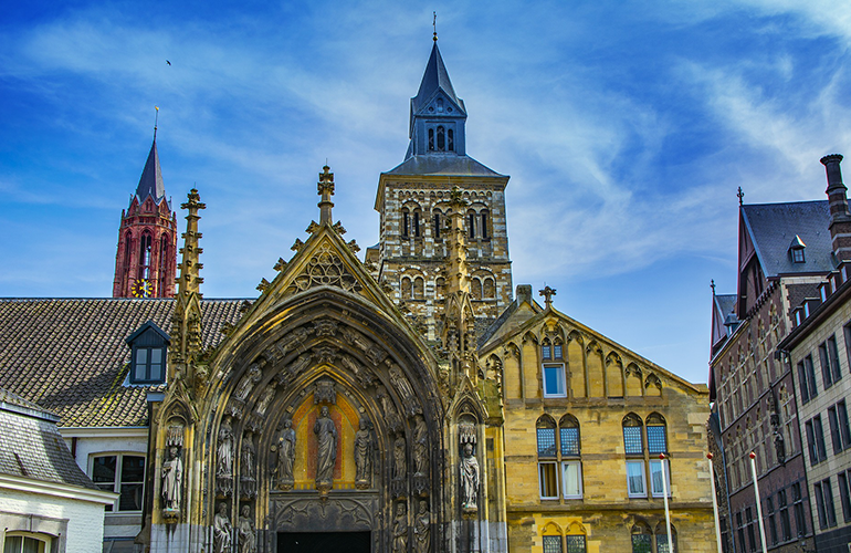 Sint Janskerk en Sint Servaasbasiliek Maastricht parkeren