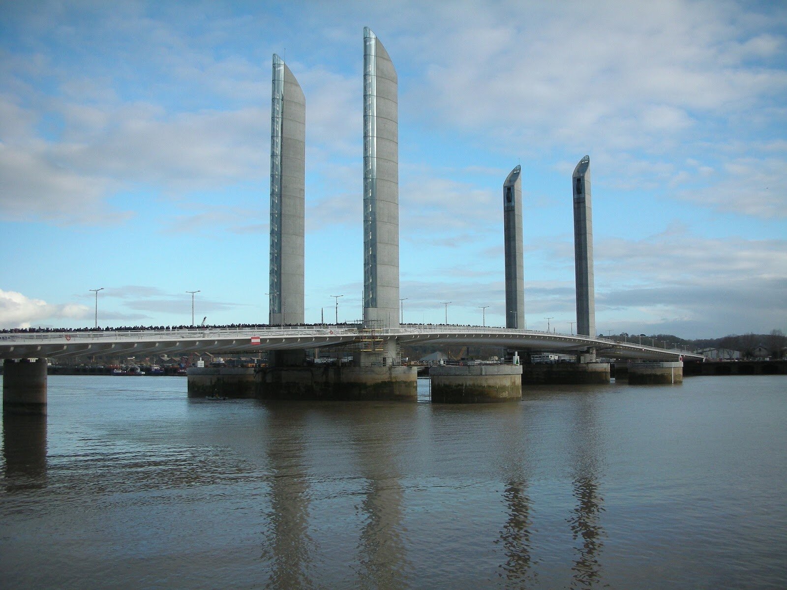 le pont jacques chaban delmas bordeaux brug citytrip