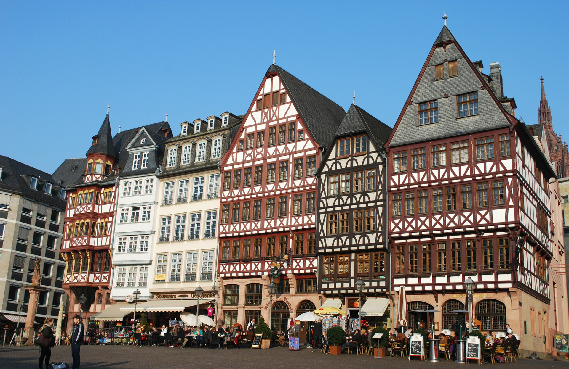 Romerberg Frankfurt parking