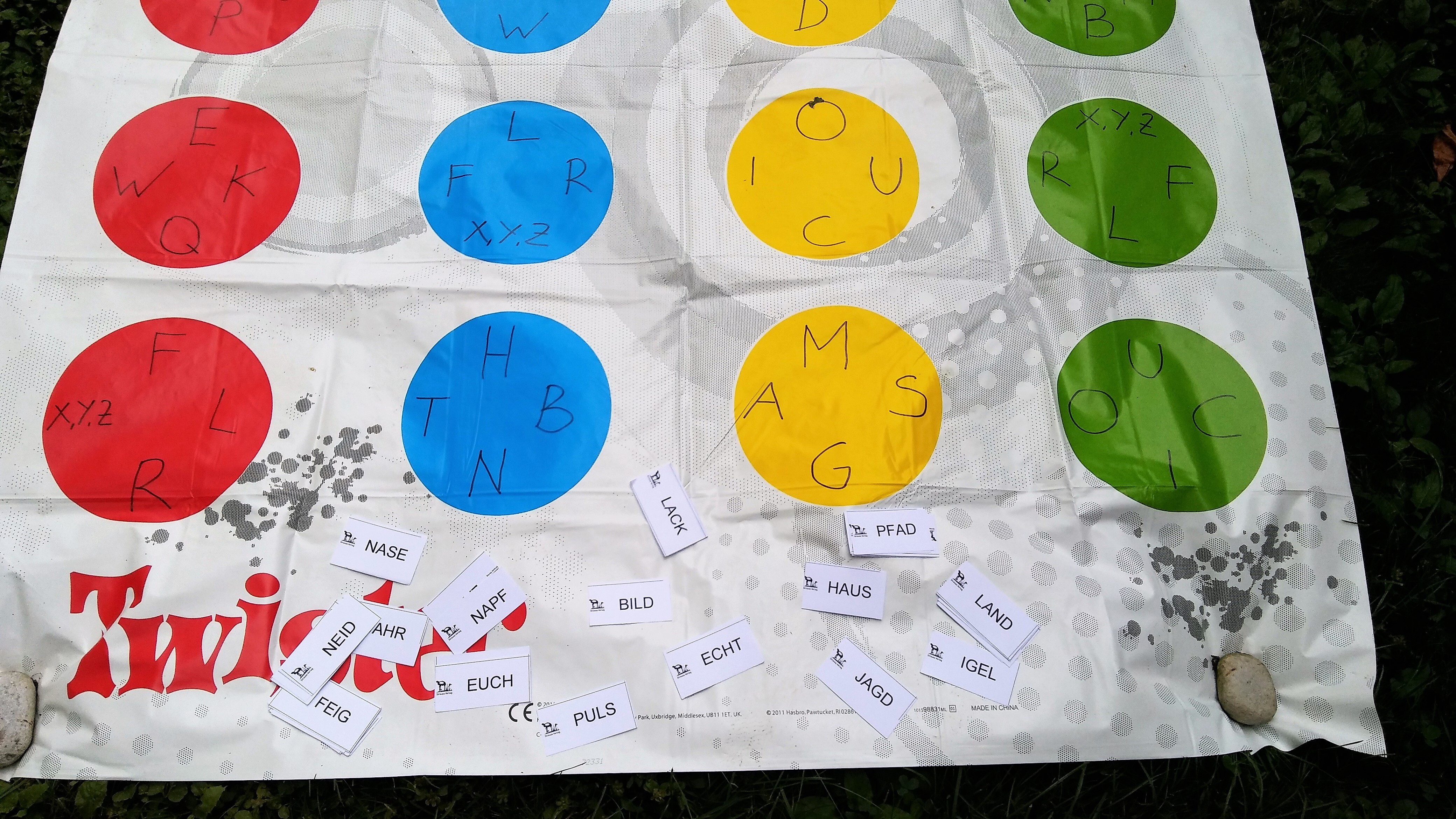 Spielidee ABC Twister mit 4BuchstabenWörtern Unterrichtsmaterial in den Fächern DaZ/DaF