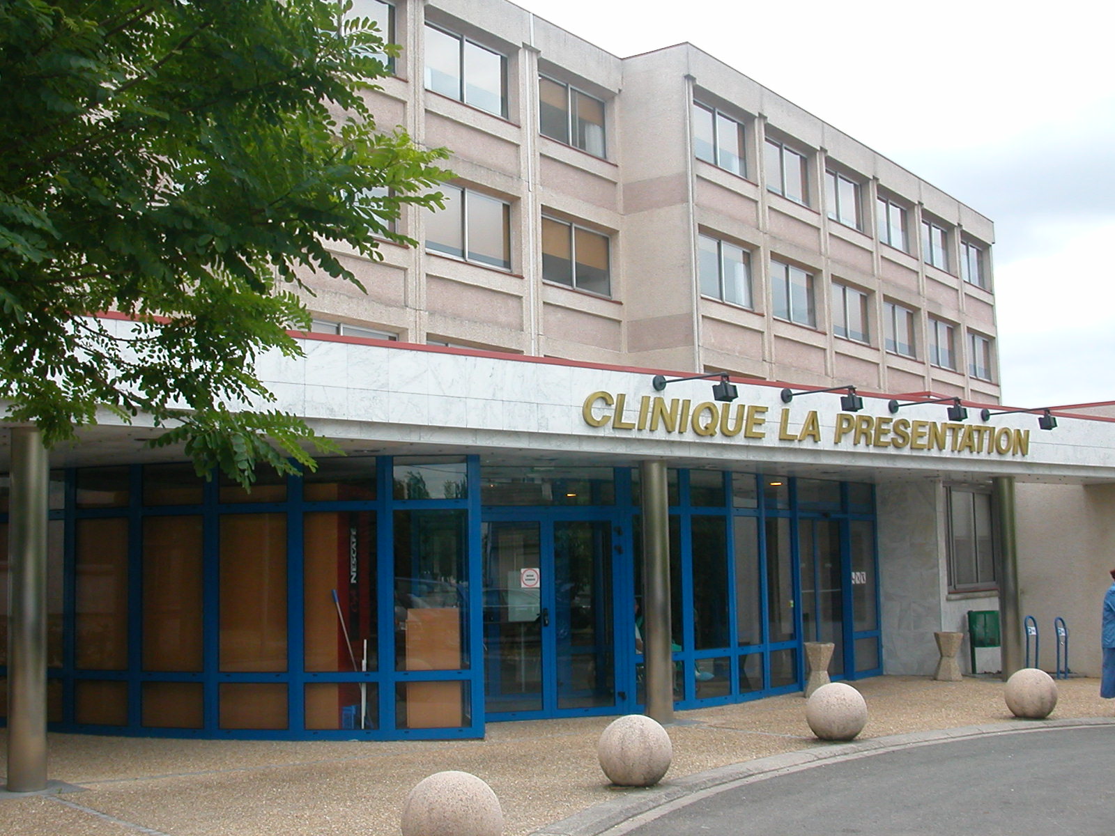 Extérieur de la clinique