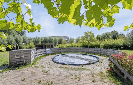 Broeksterweg 24, Pieterburen