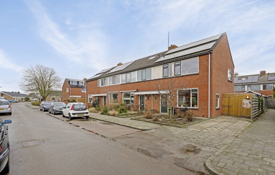 Lange Akker 38, Uithuizermeeden