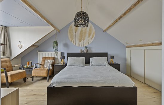 Lange Akker 38, Uithuizermeeden