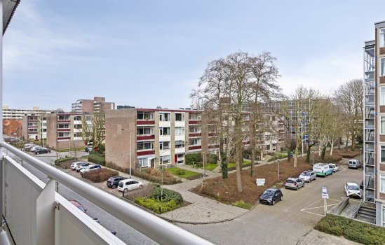 Plutolaan 76, Groningen