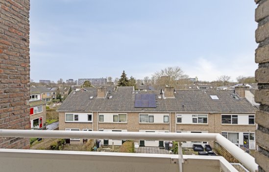 Plutolaan 76, Groningen