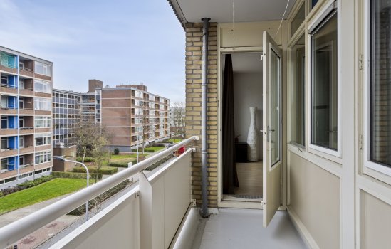 Plutolaan 76, Groningen