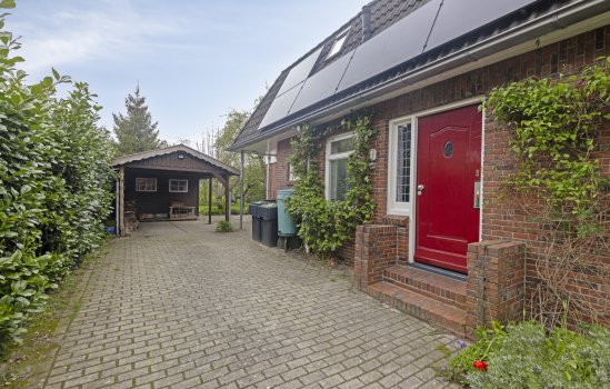 Oosterstraat 20, Sauwerd