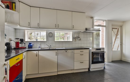 Oosterstraat 20, Sauwerd