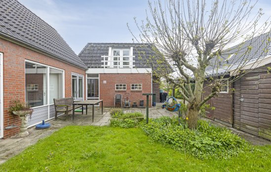 Oosterstraat 20, Sauwerd