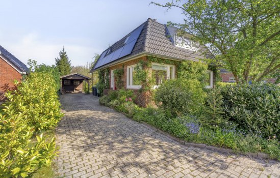 Oosterstraat 20, Sauwerd