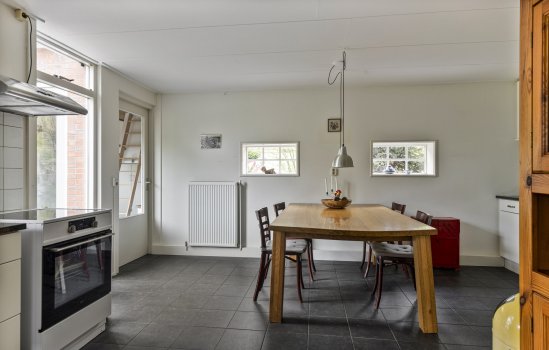 Oosterstraat 20, Sauwerd