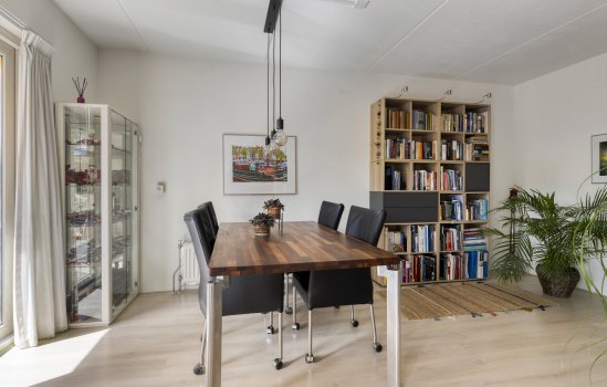 Brink 28, Veendam