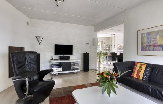 Brink 28, Veendam