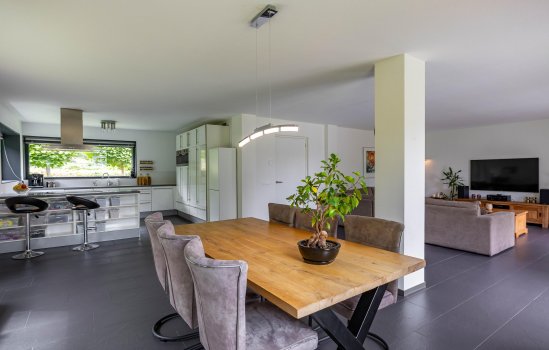 Briklaan 4, LEEK