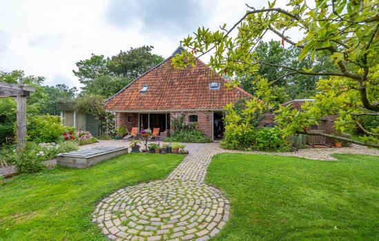 Mentaweg 1, FEERWERD