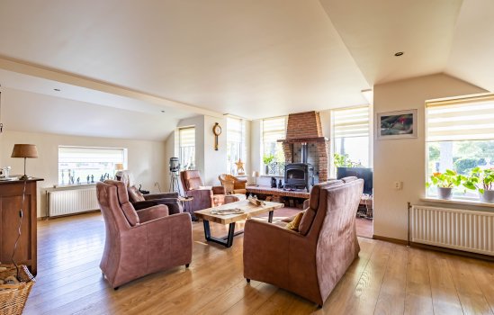 Hoofdweg 24, Scharmer