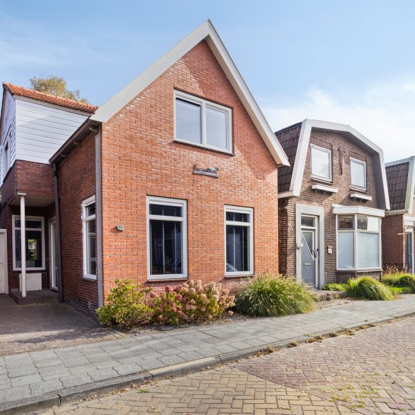 Sarastraat 22, Veendam