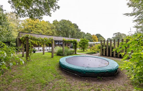 Julianalaan 100, ZUIDLAREN