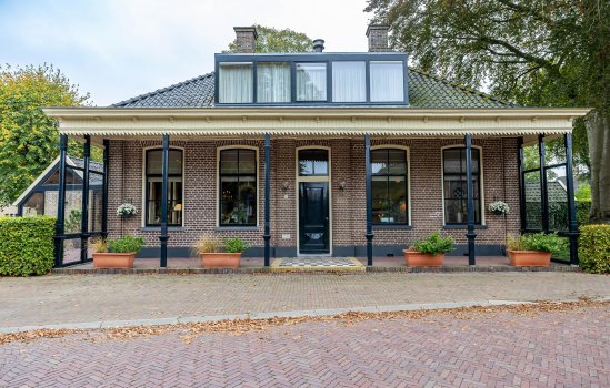 Brinkstraat 1, VRIES