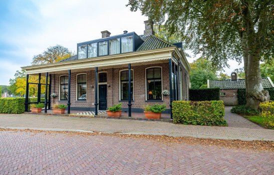 Brinkstraat 1, VRIES