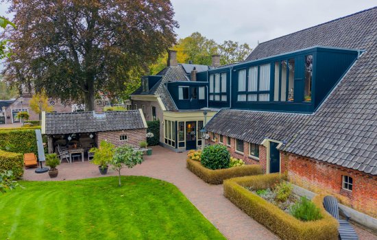 Brinkstraat 1, VRIES