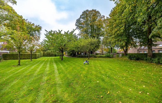 Brinkstraat 1, VRIES