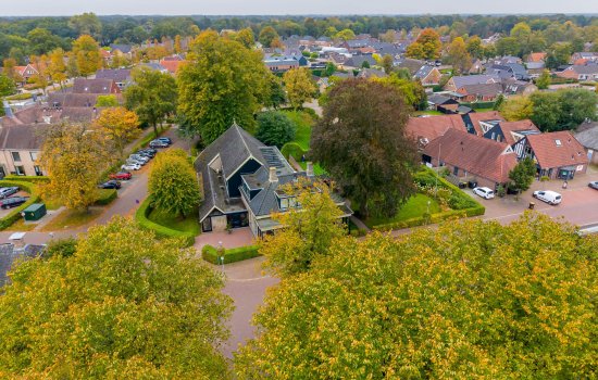 Brinkstraat 1, VRIES