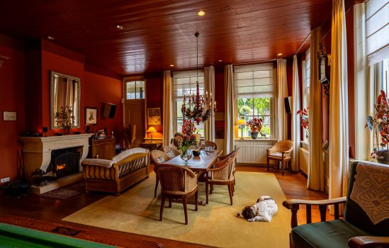 Brinkstraat 1, VRIES