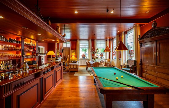 Brinkstraat 1, VRIES