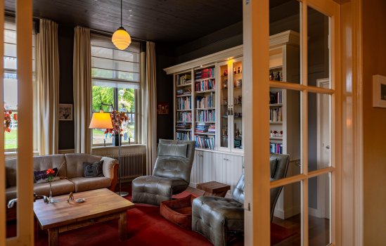 Brinkstraat 1, VRIES