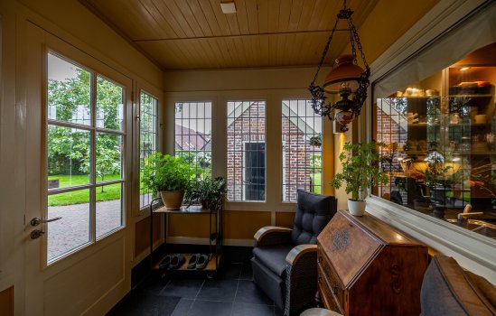 Brinkstraat 1, VRIES