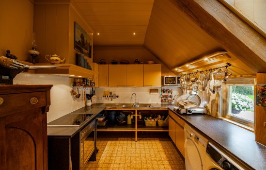 Brinkstraat 1, VRIES