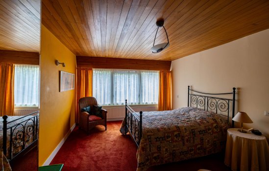 Brinkstraat 1, VRIES