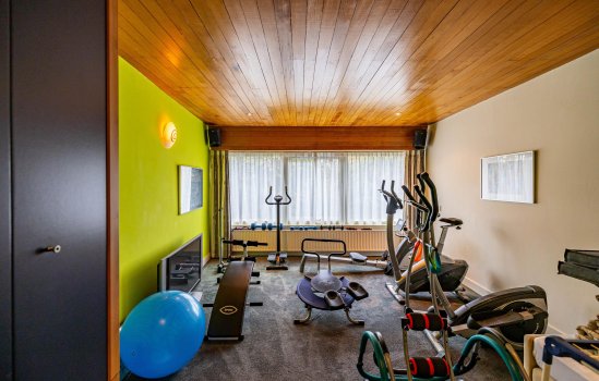 Brinkstraat 1, VRIES