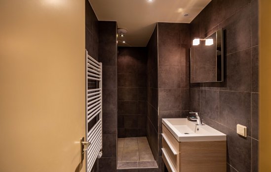 Brinkstraat 1, VRIES