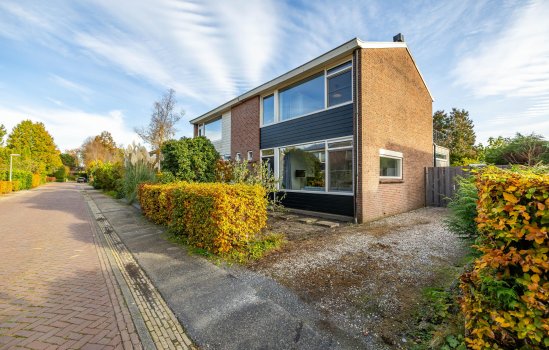 Grachtwal 1, HAREN GN