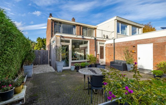 Grachtwal 1, HAREN GN